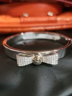 Henri Bendel Crystal Bow Hinged Bracelet Like New